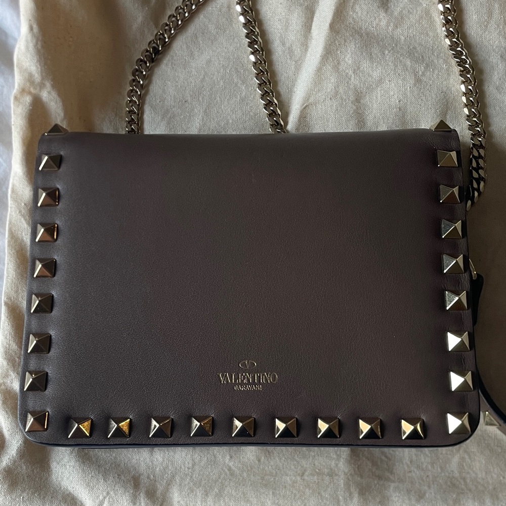 Valentino Taupe Leather Rockstud Crossbody with Chain Strap - Picture 2 of 5